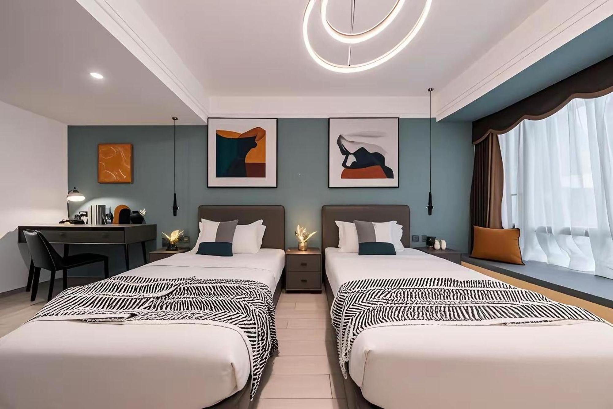 Yun Jin City View Hotel - Guangzhou Taikoo Hui Zhujiang New Town Tianhe Sports Center Exterior photo